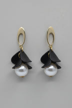 Black Flower Pearl Earring