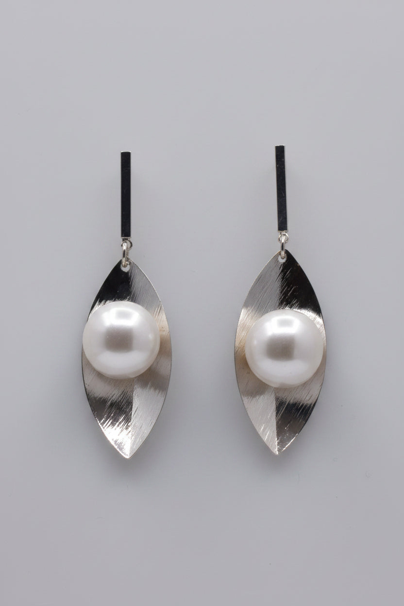Fancy Earring with Pearl