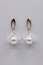 White Flower Pearl Earring