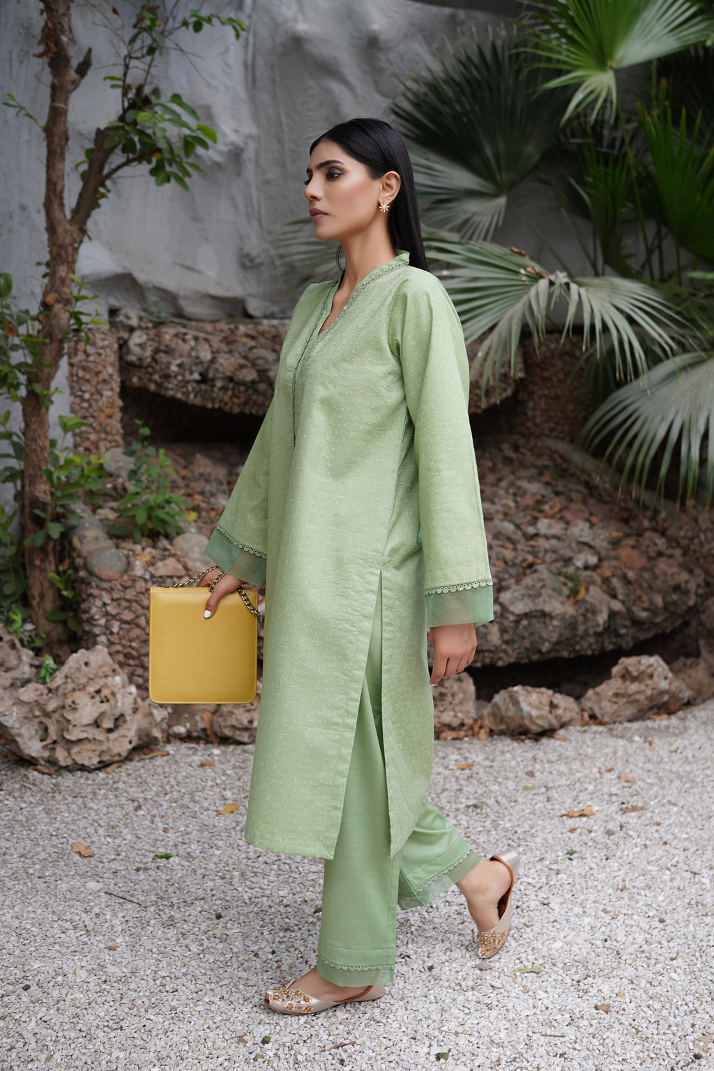 Olive Laurel